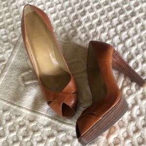 Brand new Stuart Weitzman shoes